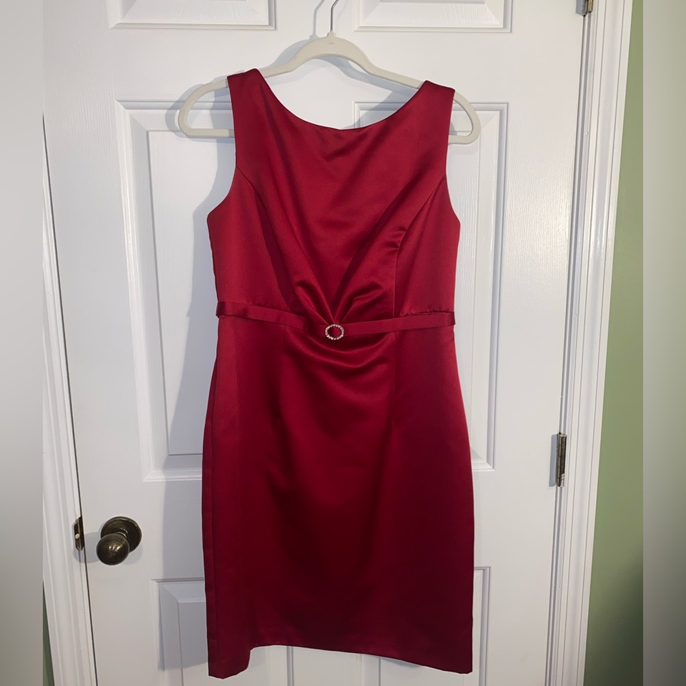 David's Bridal Ruby Sleeveless Midi Dress